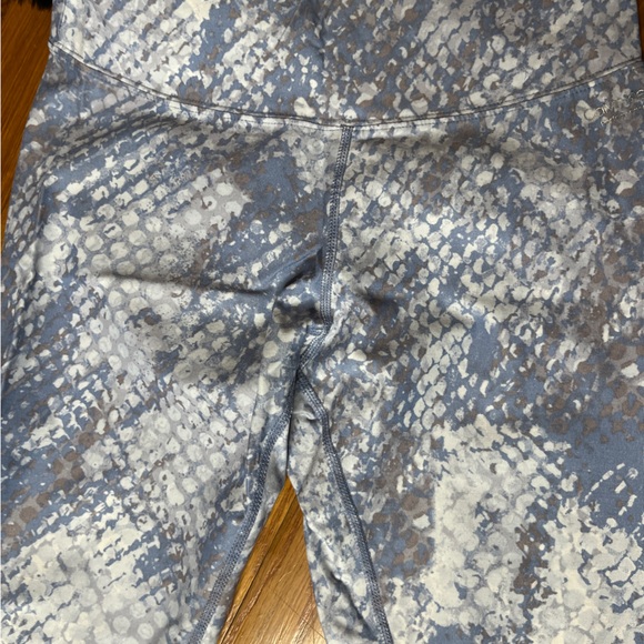 Calvin Klein Performance Blue & White Fish Scale Leggings Size Small - Picture 3 of 7